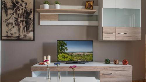 art373415073936792186118211412_small