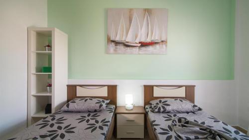 art72821507396576218611821146_small