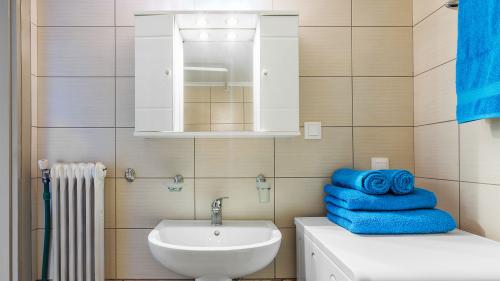 art9869151386075914112371601104_small